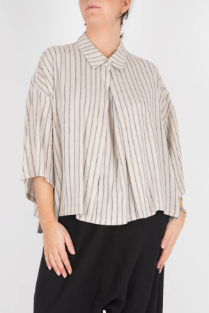 so230224 - Soh Linen Shirt @ Walkers.Style buy women's clothes online or at our Norwich shop.