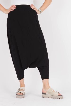 rh235199 - Rundholz Trousers @ Walkers.Style buy women's clothes online or at our Norwich shop.