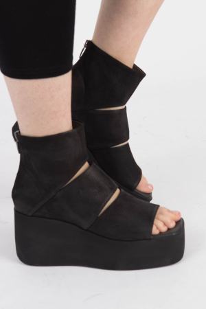lf240317 - Lofina Sandals @ Walkers.Style buy women's clothes online or at our Norwich shop.
